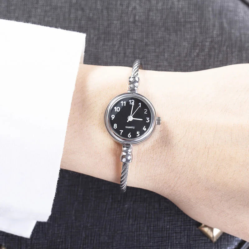 YIKAZE Women Bracelet Watch Retro Gold Bangle Women Watches Stainless Steel Retro Ladies Quartz Wristwatch Clock Dress Watch