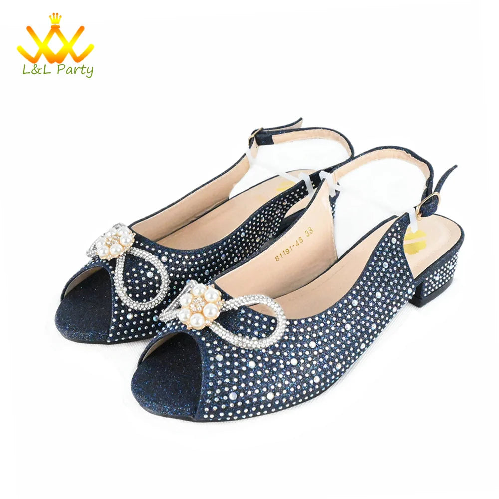2024 New Design Italian Ladies Shoes Matching Hang Bag to Match Low Heels with Shinning Crystal for Wedding in Dark Blue Color