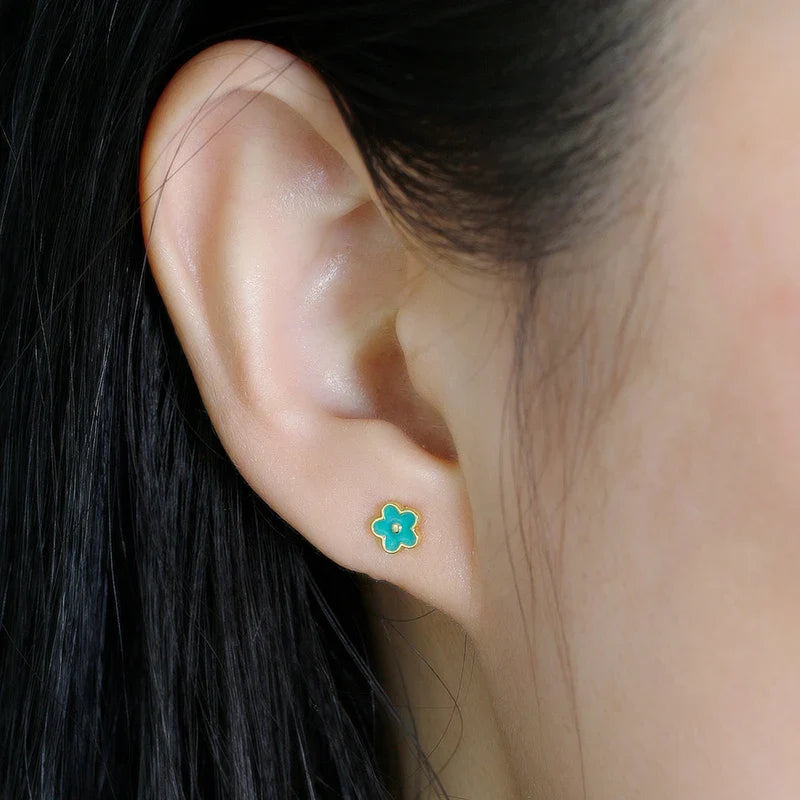 WANTME 925 Sterling Silver Romantic White Enamel Flower Screw Bead Stud Earrings for Women Fashion Simple Piercing Jewelry Gift