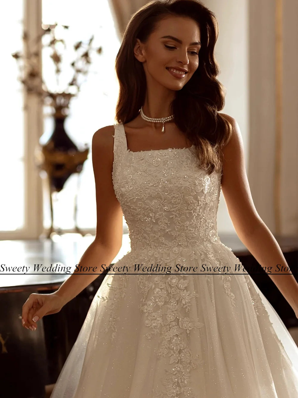 White Bridesmaid Dresses:: Bride Gown Square Neck Sleeveless Sequin Applique
