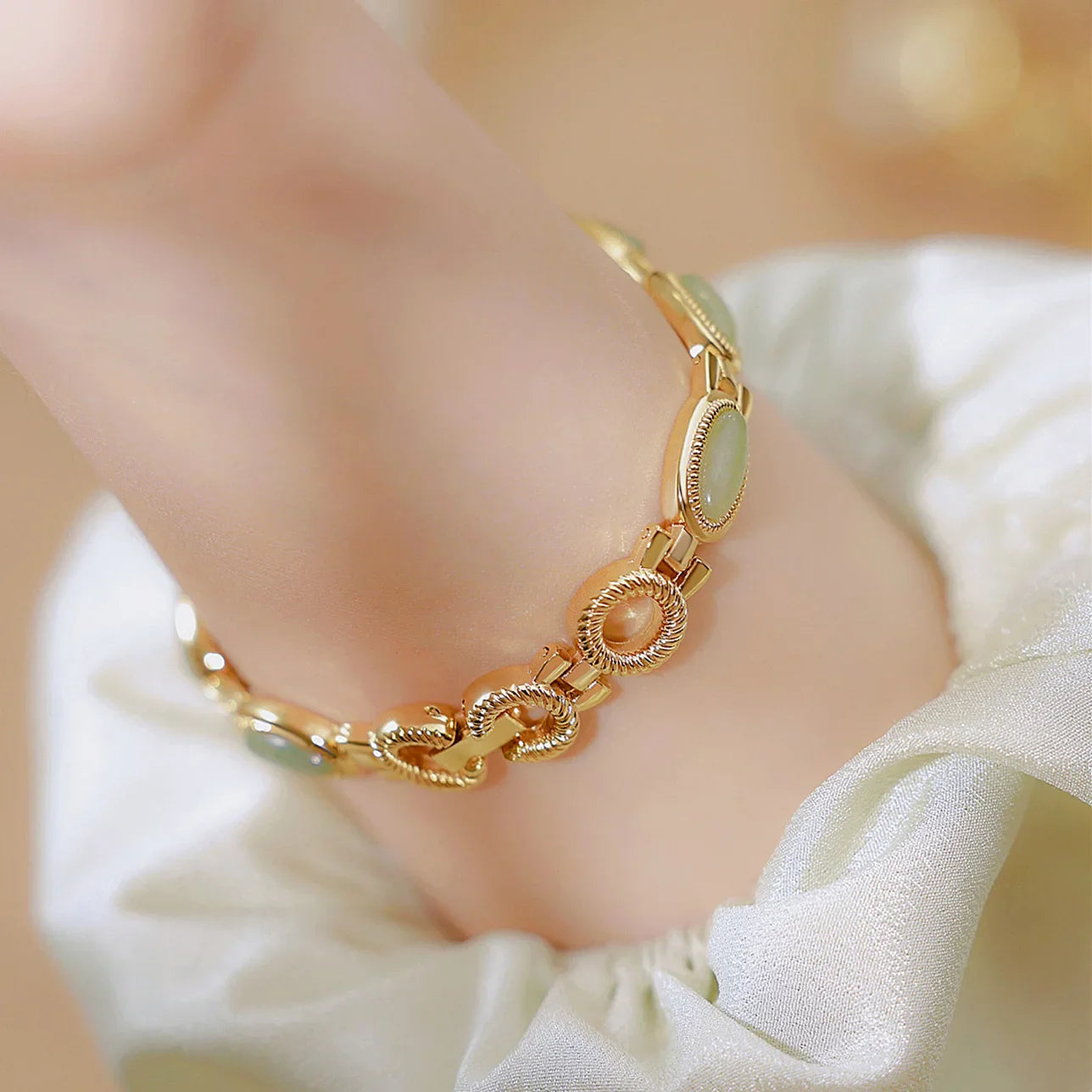 UTHAI Women's Watch Ladies Bracelet Luxury Brand Waterproof Retro Natural Dongling Stone Hotan Jade Advanced Chain Watches Gift