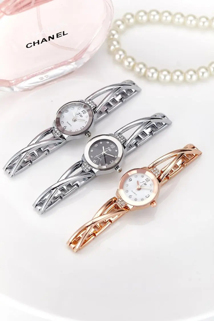 New Trendy Women Bracelet Watch Mujer Relojes Small Dial Quartz Leisure Popular Wristwatch Hour Female Elegant Watches