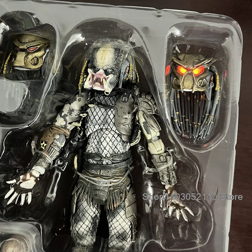 NECA Elder Predator Figure With LED Predator VS Alien Edition Predator Alien Hunter Action Figure Model Collectible Gifts