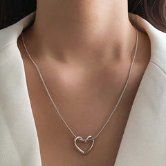 Hollow Love Heart Pendant Necklace for Women Fashion Creative Geometric