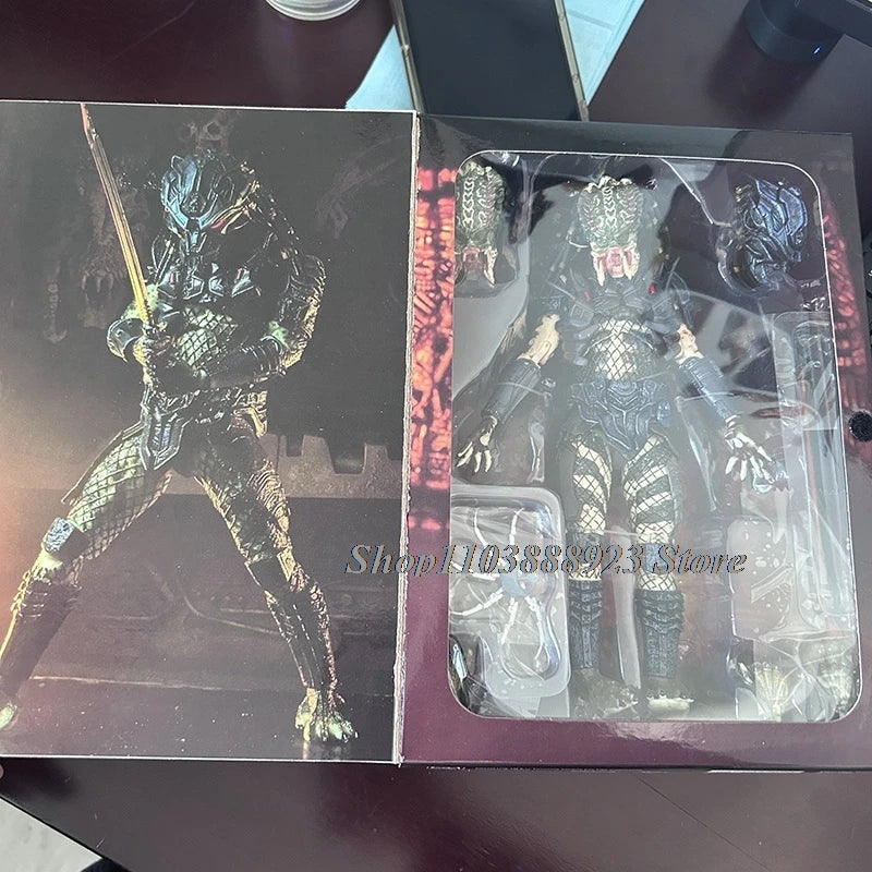 NECA Predator Figrue Ultimate Shaman Elder Armored Lost Warrior Jungle Hunter Snake Vision Predator Alien Figure Model Toy Gifts