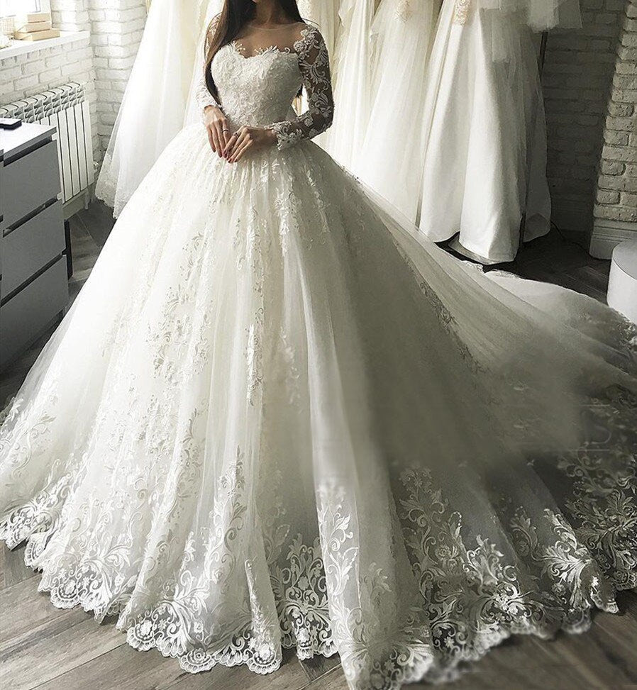 White Bridesmaid Dresses: Ball Gown Applique Elegant Woman Wedding Dresses