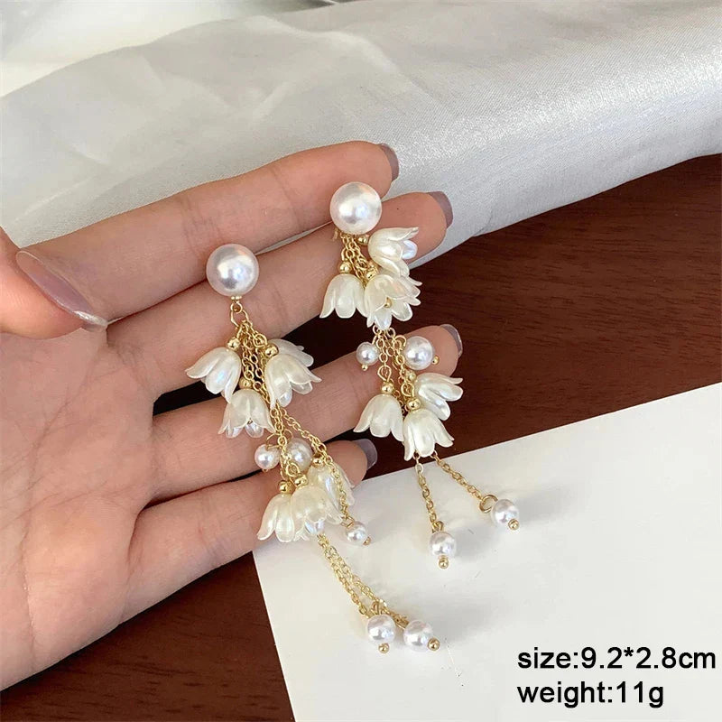 Pure White Women's Dangle Earrings Blooming Flower Acrylic Enamel Butterfly Imitation Pearl Heart Hanging Earrings Elegant brinc