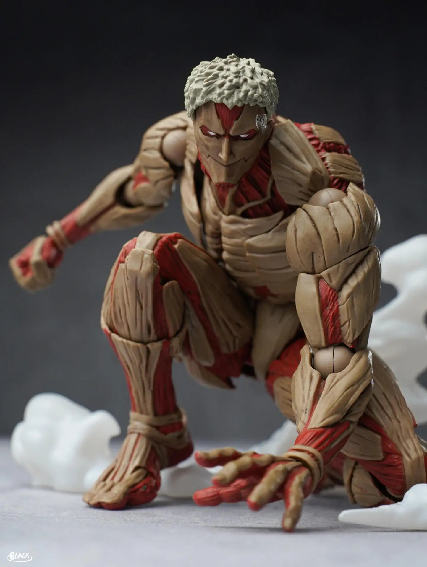Attack on Titan Armored Titan Multi-Accessories 16cm Articulated Action Figure Model Statue Desktop Decoration Gift