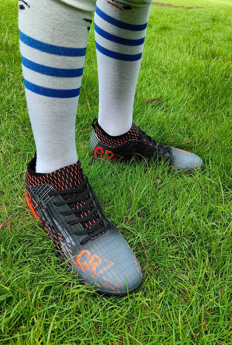 Fashion Green Men's Football Shoes Superstar Outdoor Non-slip Child Futsal