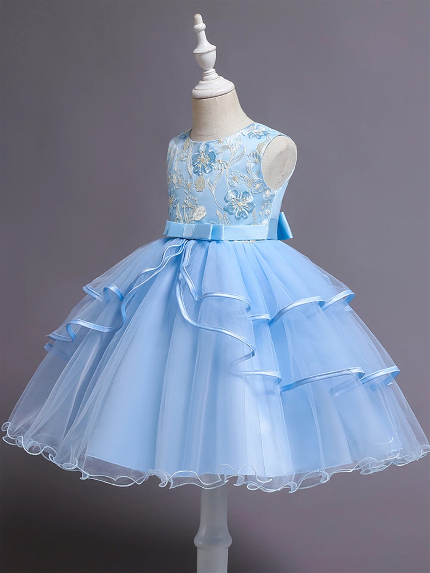 Blue girl's floral embroidery dress sleeveless slim princess birthday party dress piano performance Wear