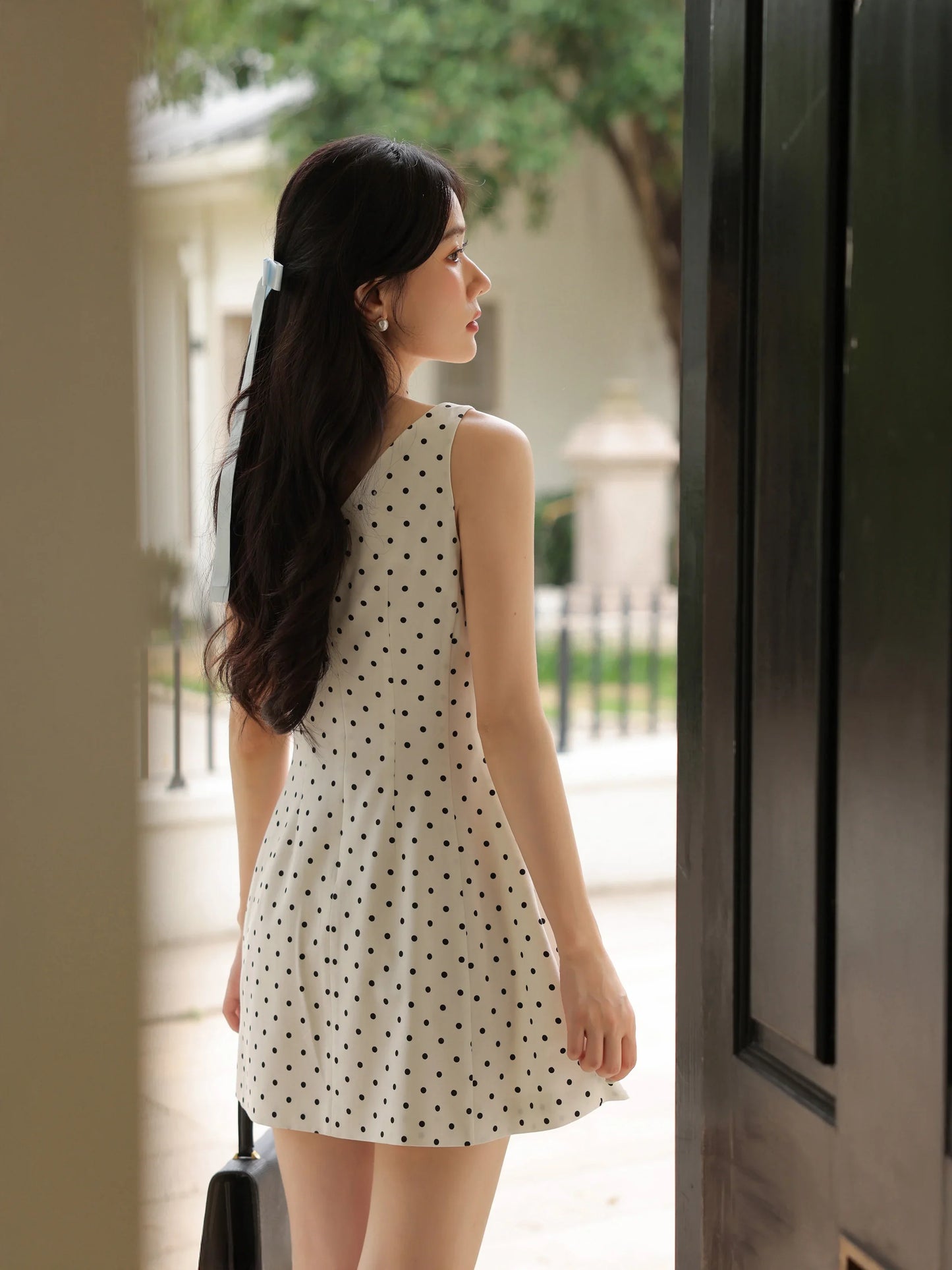 French Black Sleeveless Mini Dress Women Summer Slim Fit A-Line One-Shoulder Strap Dress Petite Elegant Casual Vacation Outfit