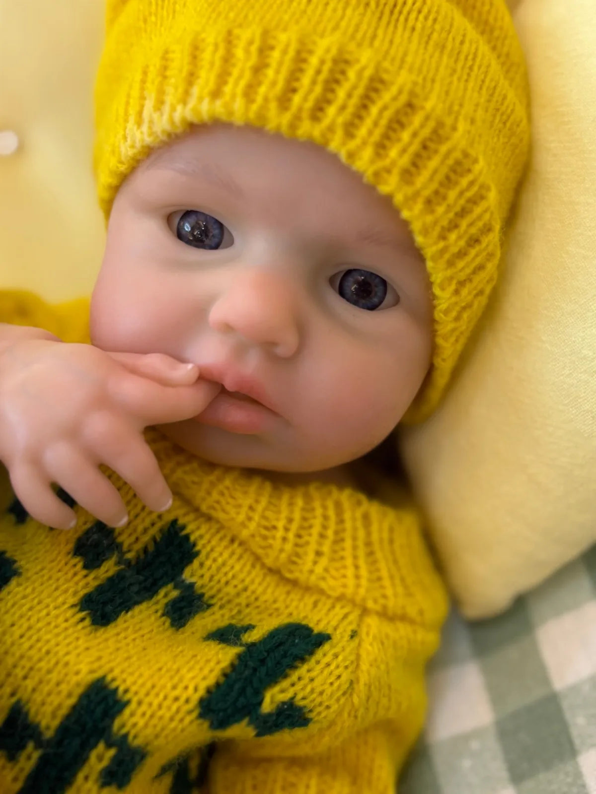 33cm Open Eyes Girl Loulou Silicone Reborn Baby Doll Can Open Mouth, 3D Painted Skin, Collectible Gift for Kids' Keepsake