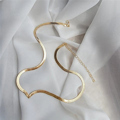 Simple Creative V-shaped Necklace For Women Flat Snake Chain Choker Fashion Blade