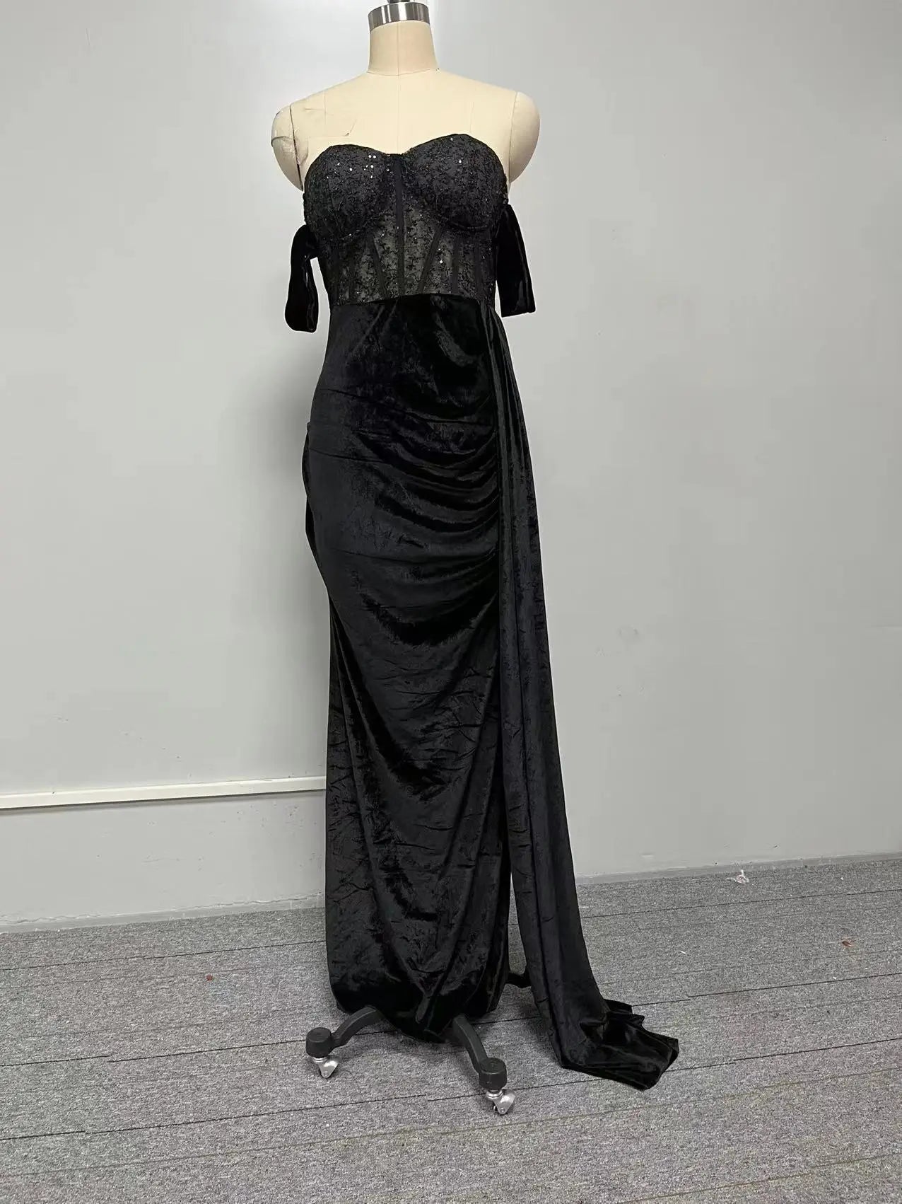 Evening wear Dresses: Backless Evening Party Dress for Women