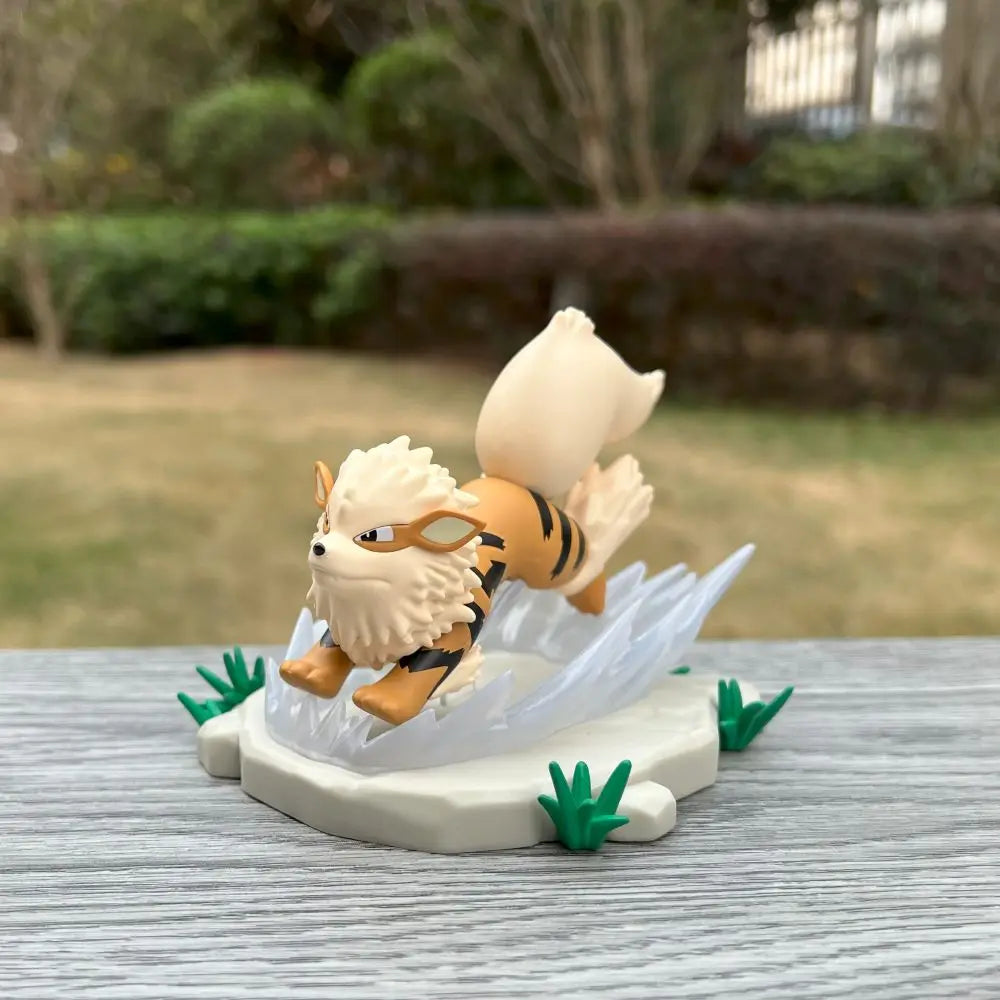 Original Pokemon Venusaur Dragonite Lapras Blastoise Charizard Arcanine Anime Figures PVC Toys Kawaii
