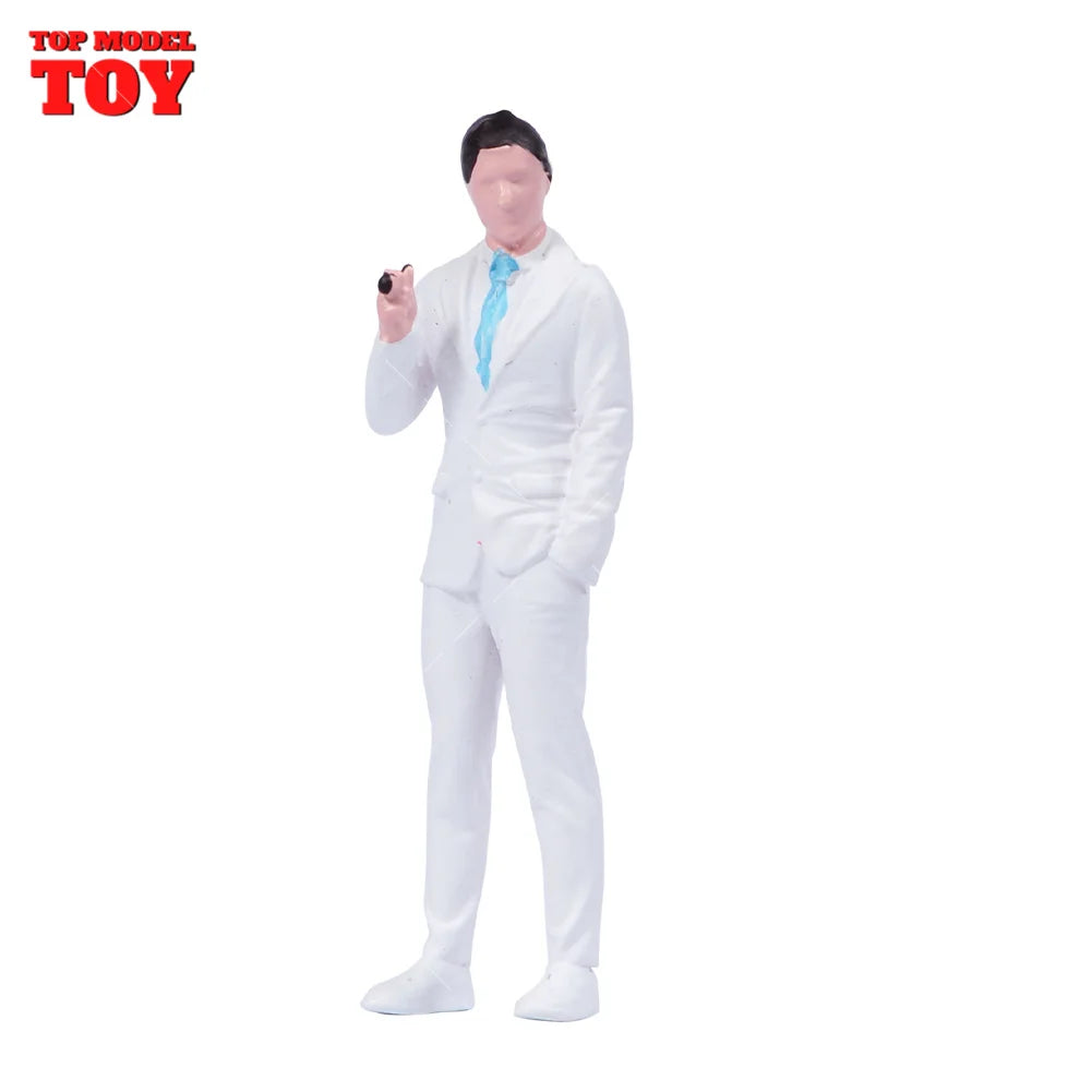 Painted Miniatures 1/64 Scale Beauty Handsome Boy Policeman Girls Male Female Scene Figure Model For Car Vehicles Decorate