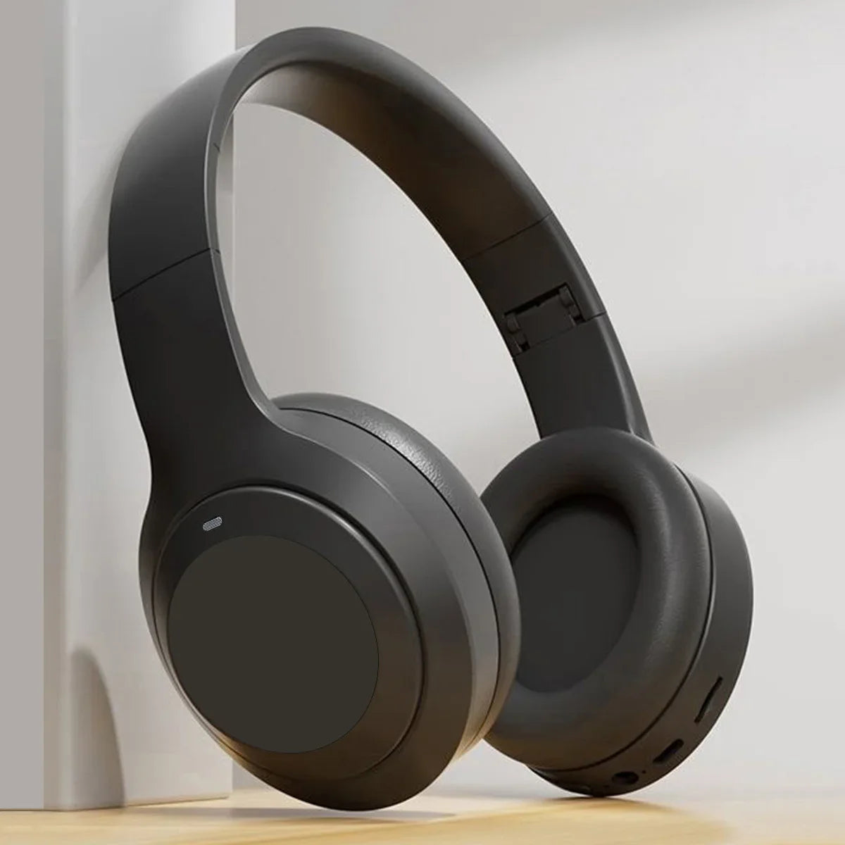 Over Ear HIFI Stereo Headsets Wireless Bluetooth Headphones Sports Gaming Earphones with HD Mic Support TF/AUX noise reduction