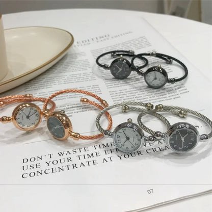 Fashion Women's Wristwatch Gold Bracelet Small Dial Elegant Watch New Cute Women Steel Bracelet Watch Quartz Wristwatch