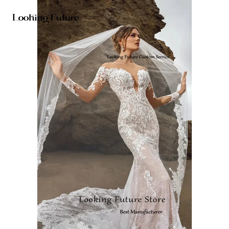 White Bridesmaid Dresses: Long Sleeve Wedding Dress Lace Appliques Bridal Gowns