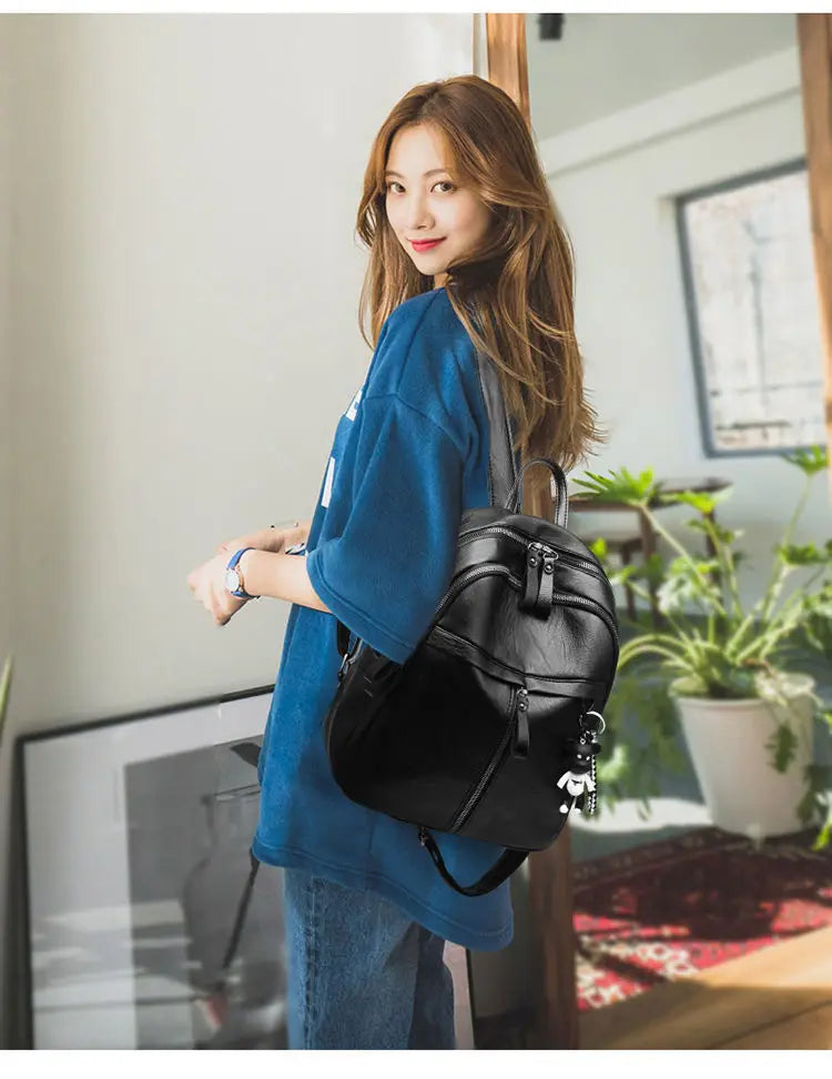 Gift non-violent bear backpack women's simple black casual backpack women's one-shoulder crossbody bag bag women