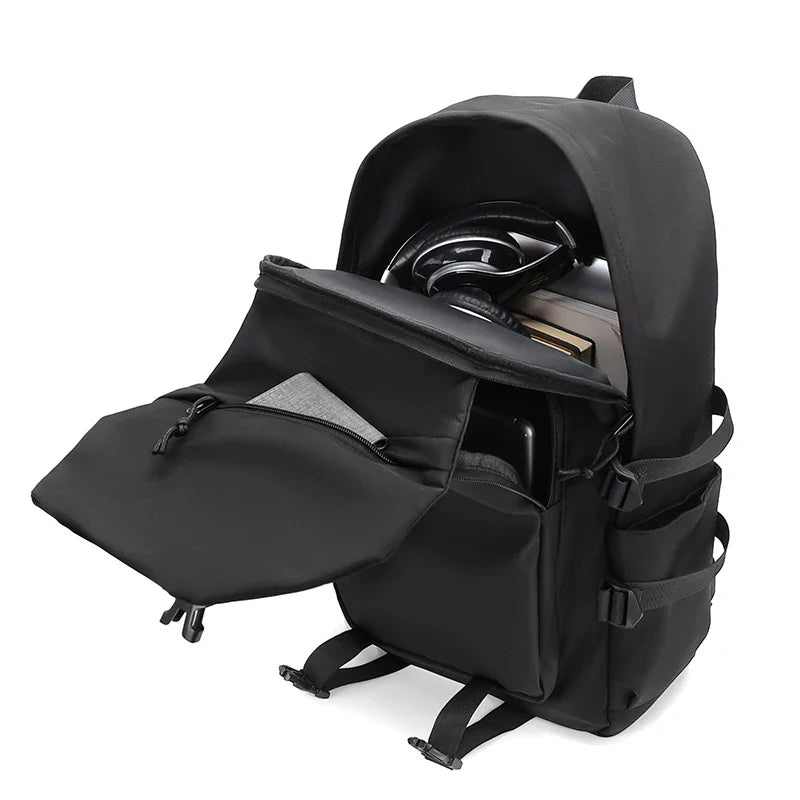 Simple solid color backpack,  travel backpack, plenty of storage space, very suitable for commuting, school, work and going out.