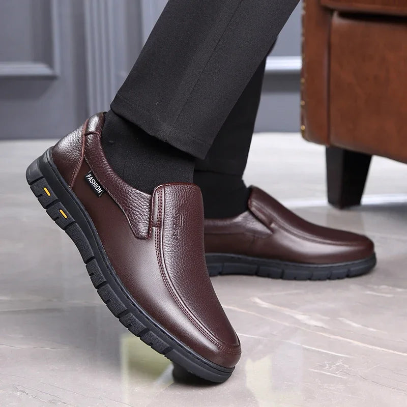 High Quality Leather Men Casual Shoes Italian Luxury Brand Mens Loafers Breathable Formal Mens Dress Shoes Slip-on Driving Shoes