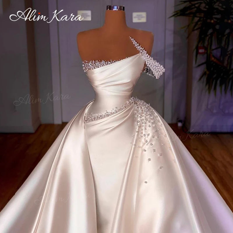 White Bridesmaid Dresses: Wedding Dresses for women Pearls Mermaid Detachable
