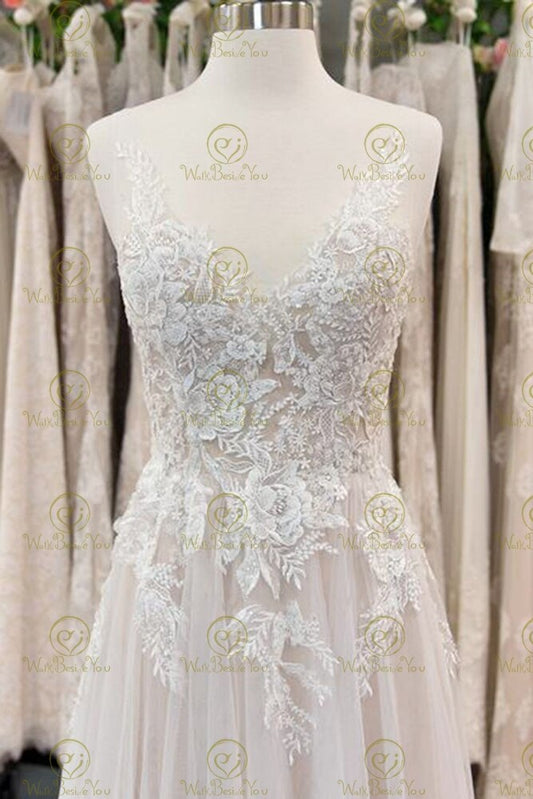 White Bridesmaid Dresses: Lace Applique Wedding Dress V Neck Backless A Line Tulle