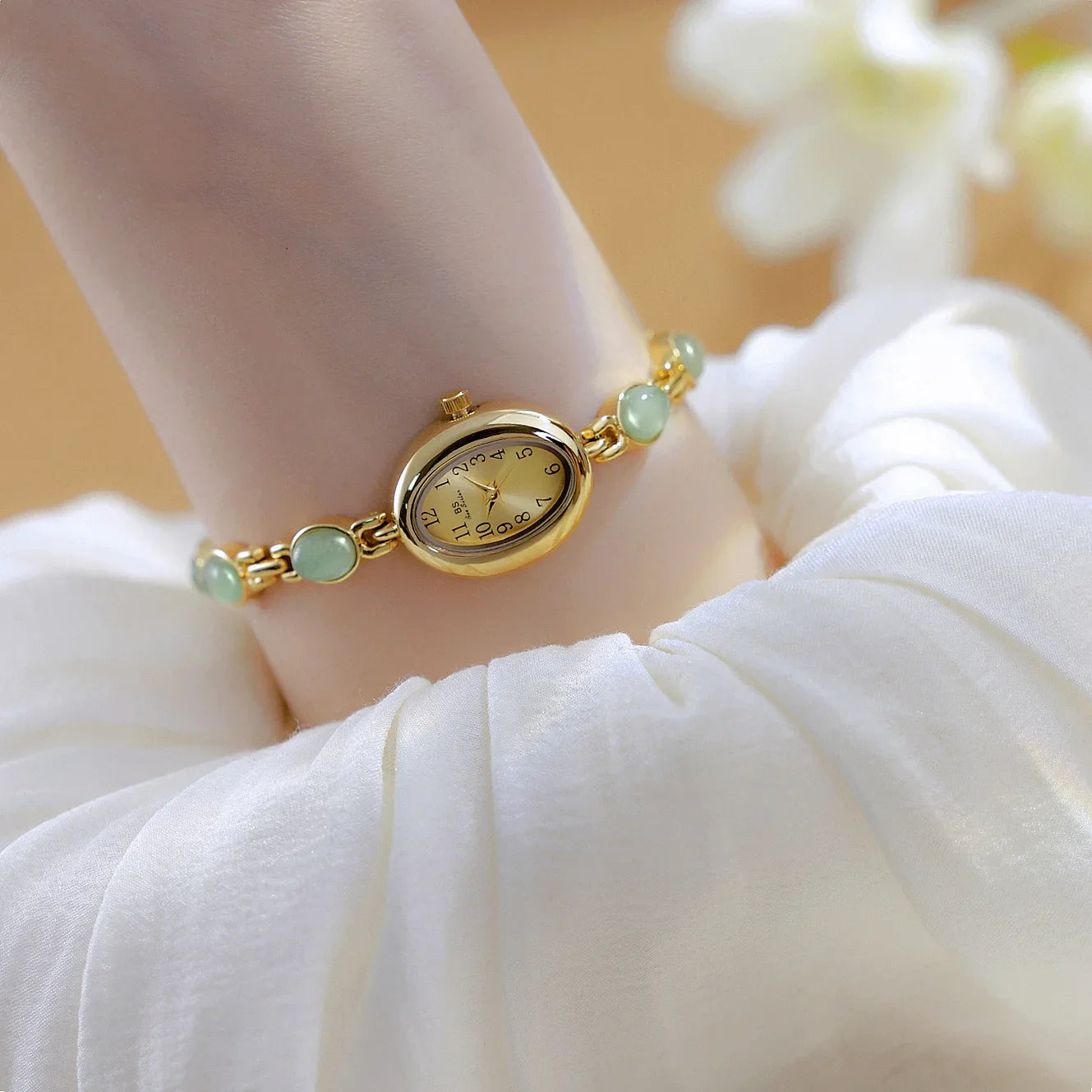 2026 Women quartz Watch Luxury Brand Retro Natural Dongling Stone Hotan Jade Waterproof Ladies Advanced Chain Wristwatches gift