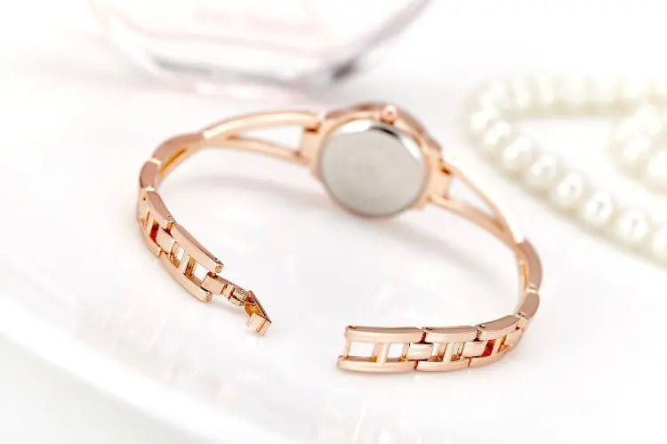 New Trendy Women Bracelet Watch Mujer Relojes Small Dial Quartz Leisure Popular Wristwatch Hour Female Elegant Watches
