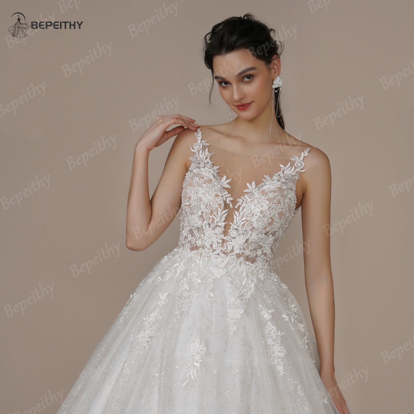 White Bridesmaid Dresses: Backless Scoop Lace Wedding Dresses For Bride France