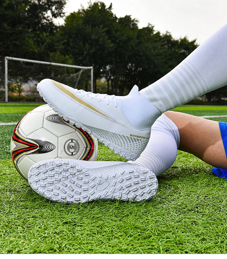 Football Boots Breathable Outdoor Lightweight Non-slip Training Soccer Shoes