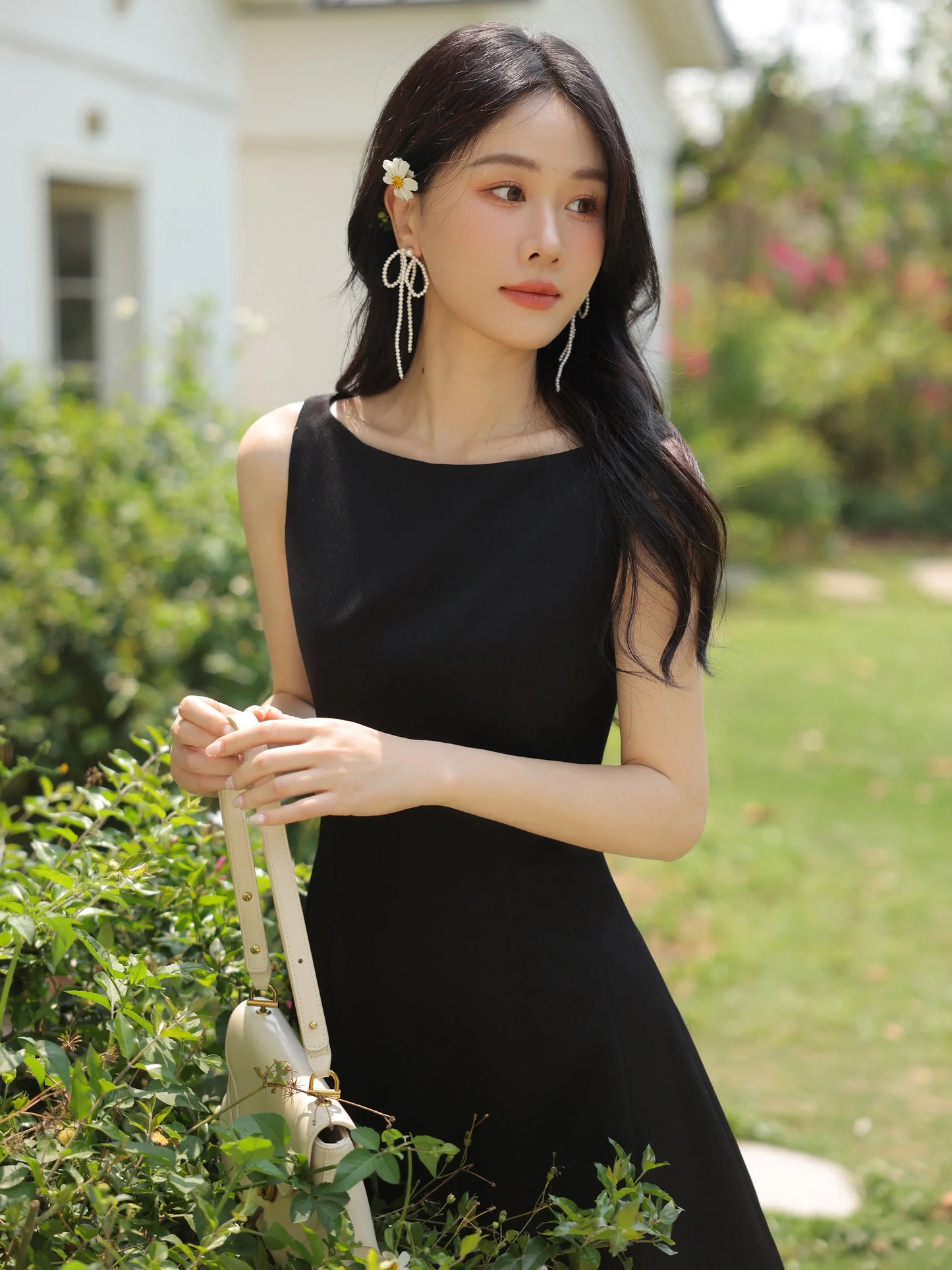 French Black Sleeveless Mini Dress Women Summer Slim Fit A-Line One-Shoulder Strap Dress Petite Elegant Casual Vacation Outfit