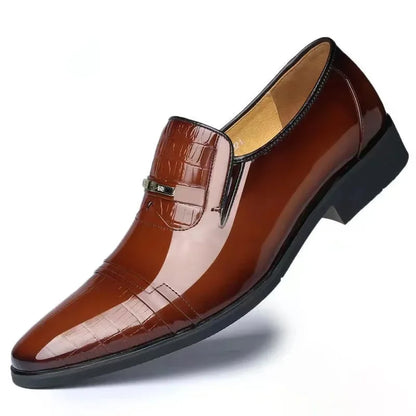 2023 Fashion Gradient Color Men Dress Shoes Slip on Leather Shoes Plus Size Point Toe Business Casual Formal Shoes for Wedding