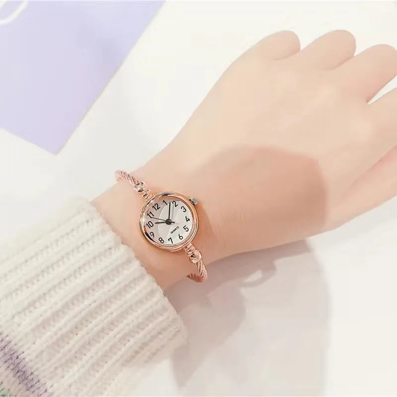 Retro Ladies Quartz Wristwatch Women Watches Small Gold Bangle Bracelet Watch Stainless Steel Clock Fashion Casual Dress Watch