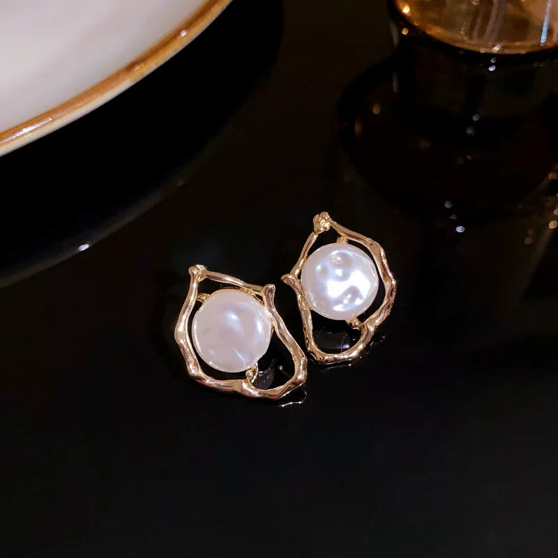 Imitation Pearl Earrings For Women Heart Round Stud Earrings Elegant Love Ear Stud Party Wedding Jewelry Valantine Day Gifts