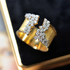 Fashion Women's Finger Ring with CZ Stone Wire Drawing Effect Gold