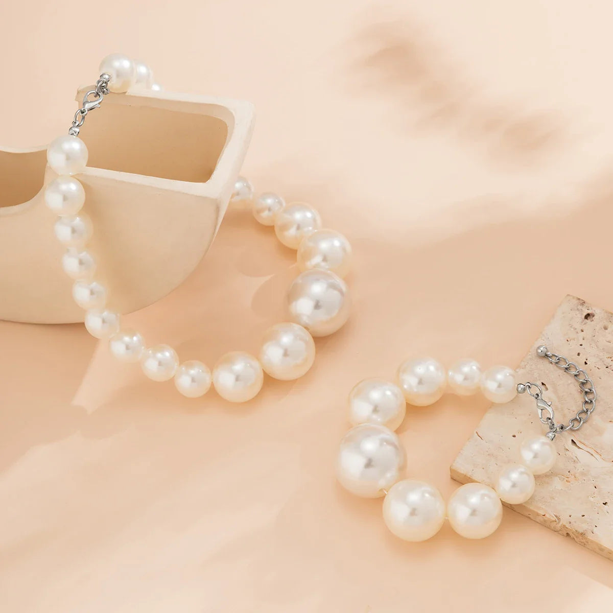 IngeSight.Z New Exaggerated Big Imitation Pearls Choker Necklace Women Personality Elegant White Pearl Beaded Bride Jewelry 2025