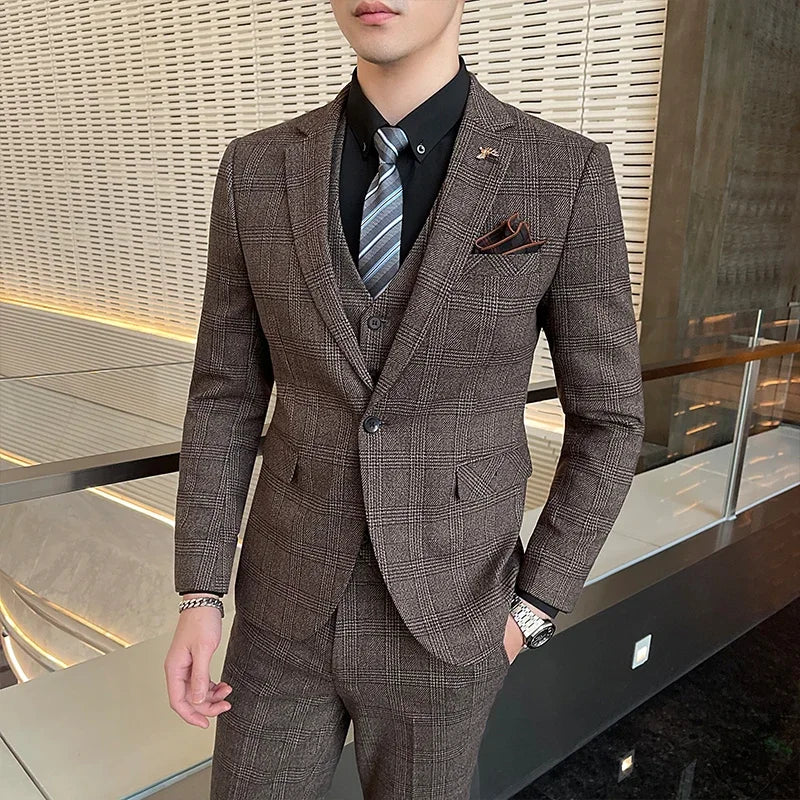 Tuxedo for Mens: slim-fit fashion plaid suit three-piece dress  Four Seasons Blaze