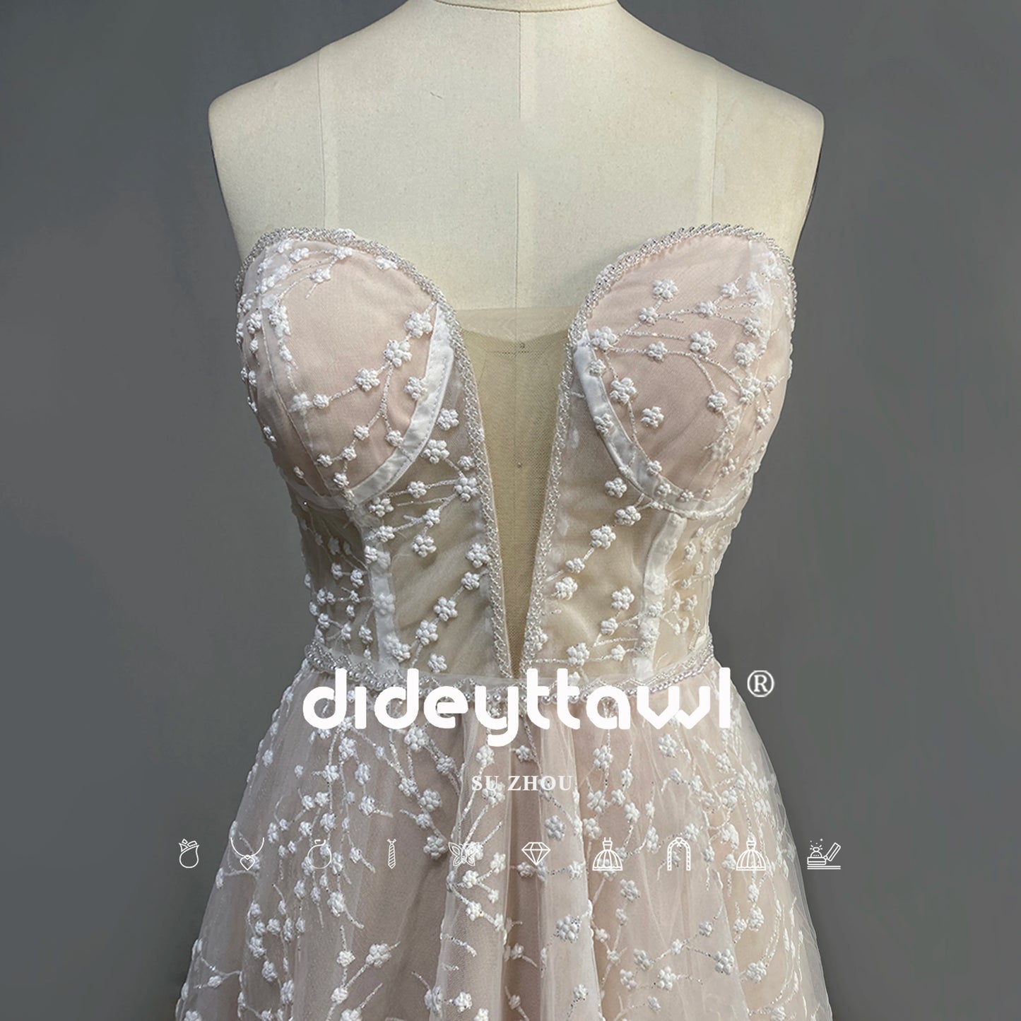 White Bridesmaid Dresses: Wedding Dresses Strapless A Line Sleeveless Appliques