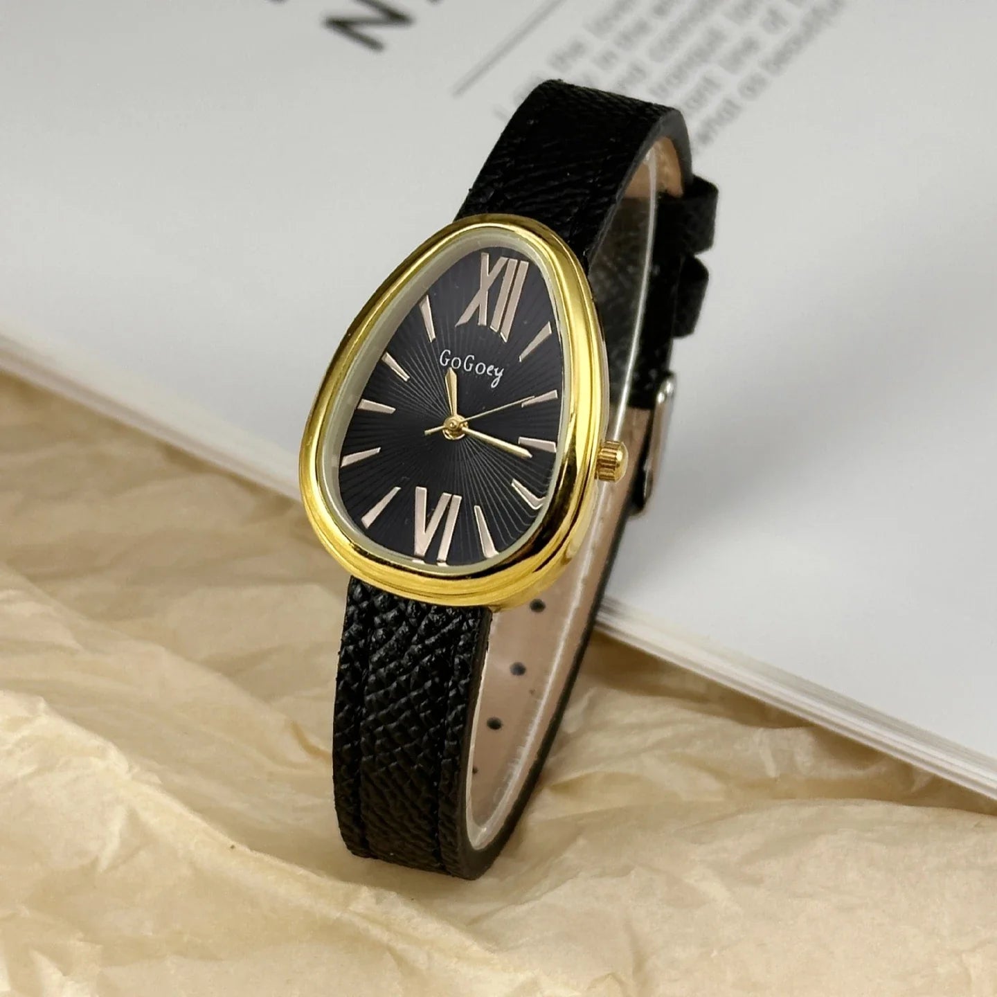 Famous Brand Women Quartz Watch Luxury Gift Ladies Snake Head Female Watch Fashion Red Leather Strap Wristwatch Dropshipping