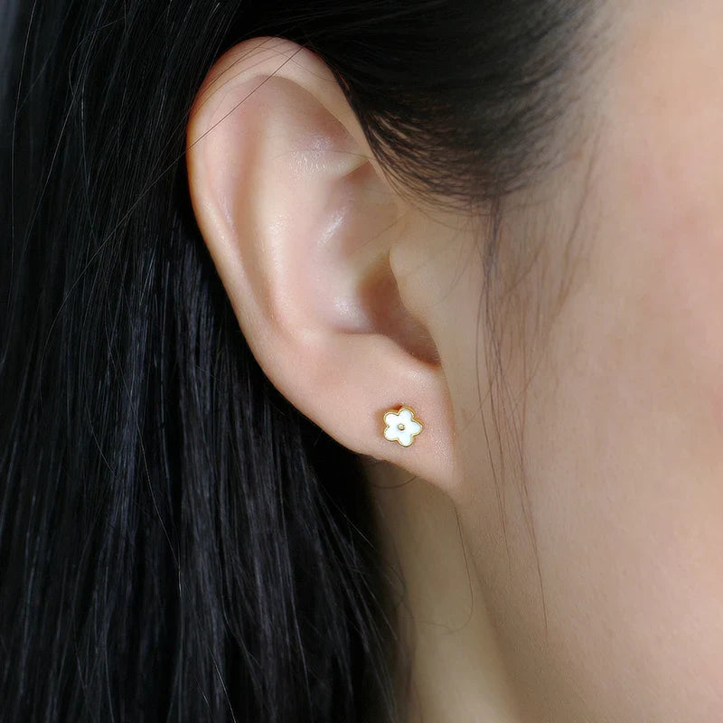 WANTME 925 Sterling Silver Romantic White Enamel Flower Screw Bead Stud Earrings for Women Fashion Simple Piercing Jewelry Gift