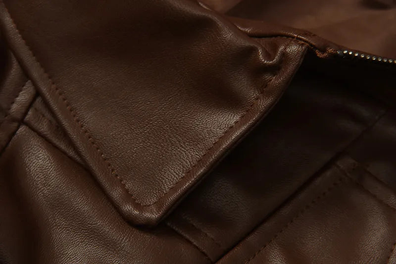 Deepening the crisis of high-end slim-fit Lyon hunting three-dimensional pocket leather