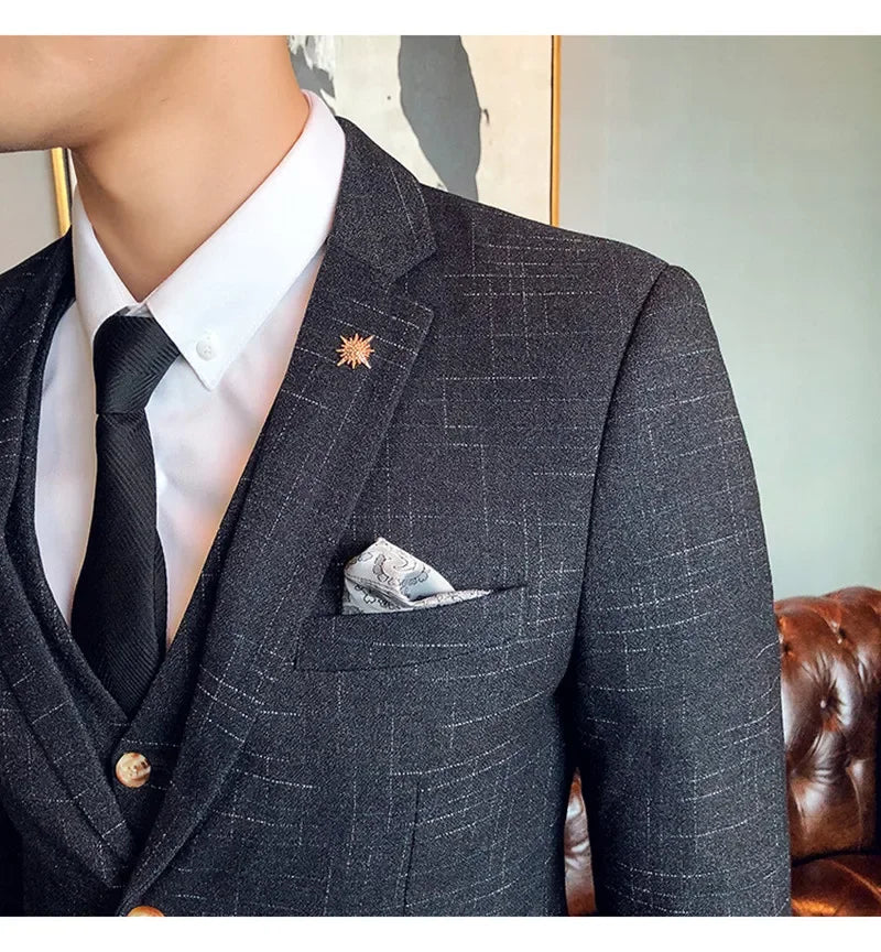 Tuxedo for Mens: Boutique (Blazer + Vest + Trousers) Italian Style Elegant