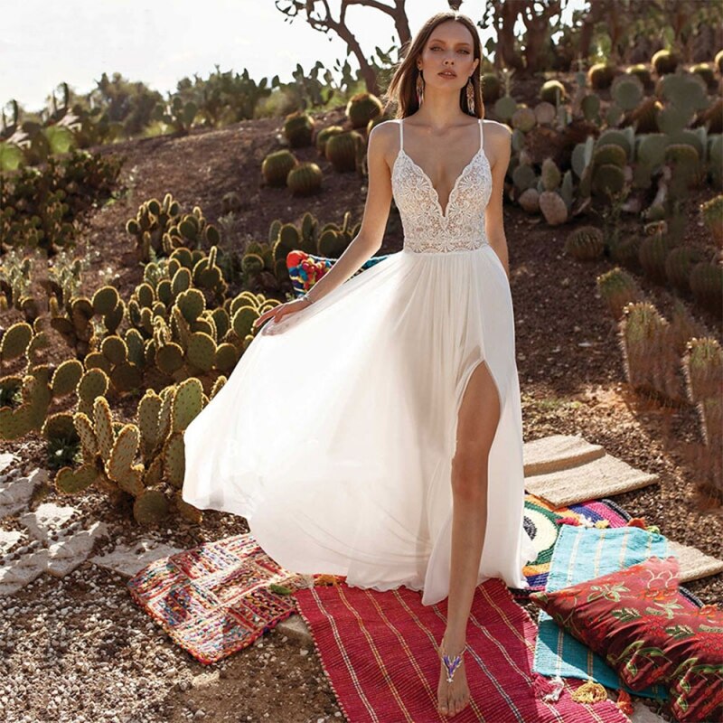 White Bridesmaid Dresses: Wedding Dress Chiffon Spaghetti Straps Beach Bridal Gown