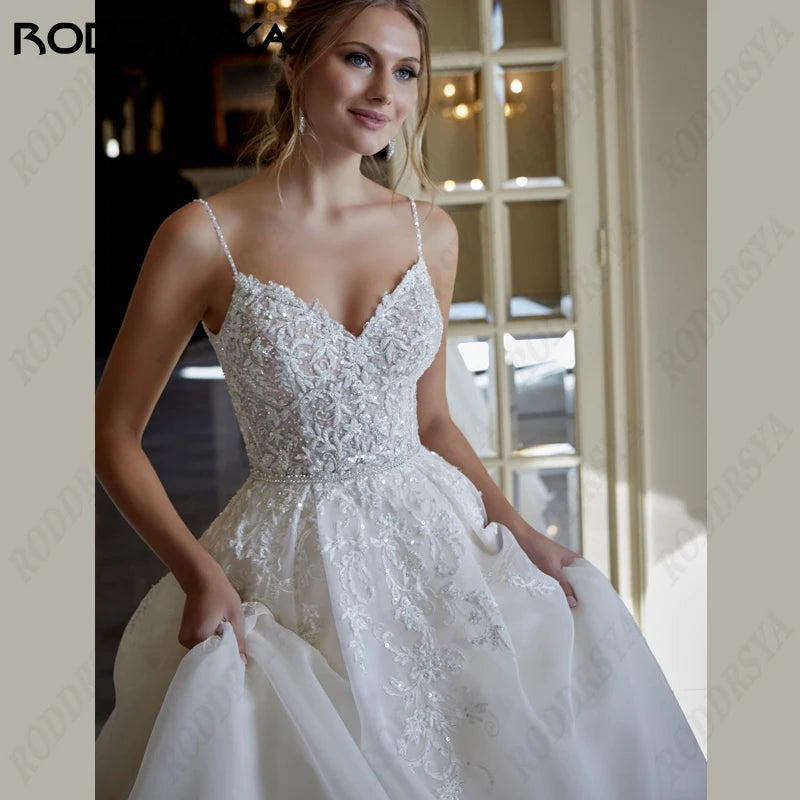 White Bridesmaid Dresses: Princess Wedding Dress For Women V-Neck Backless