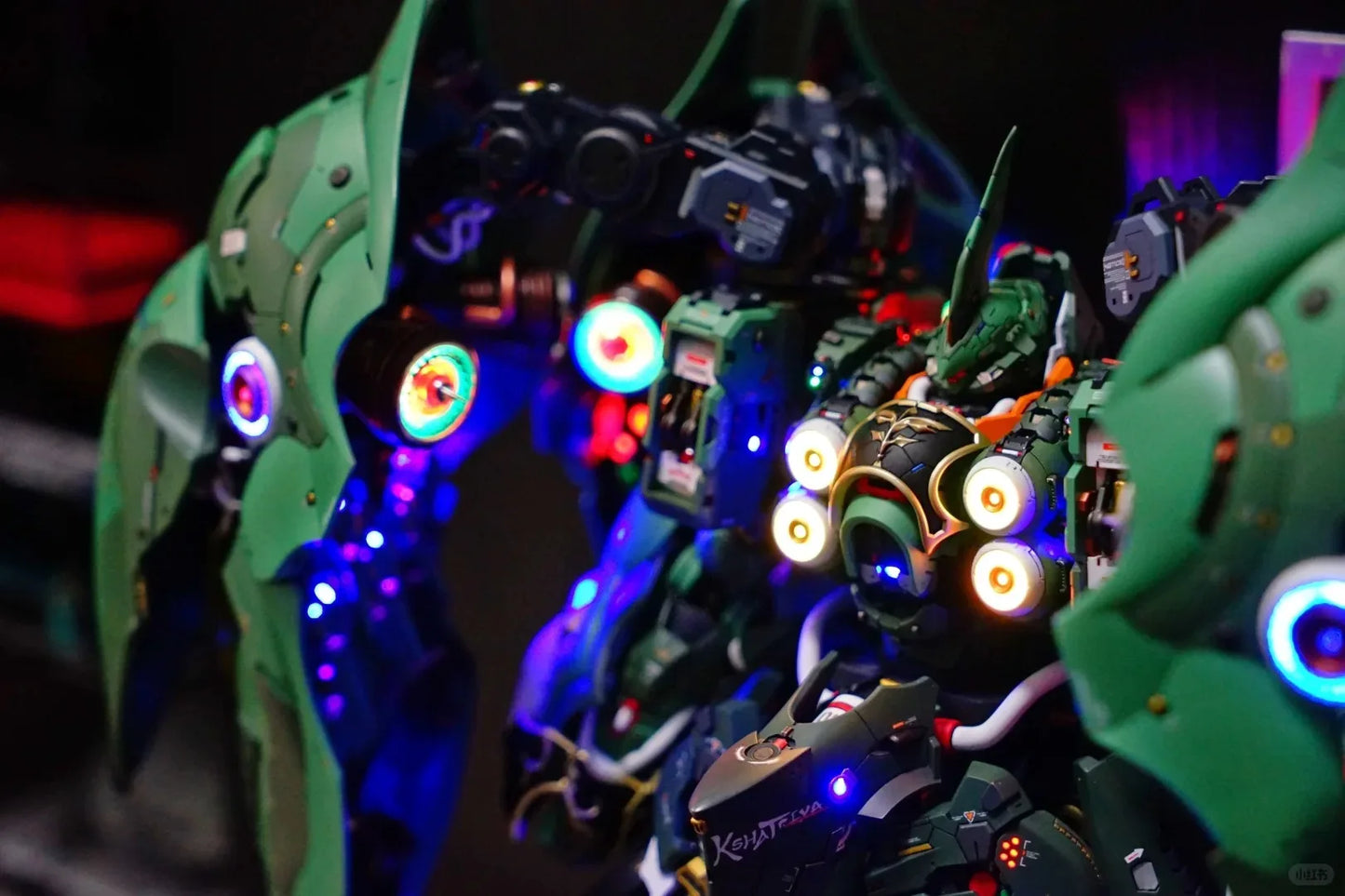 AXIS MODEL WORKS Kshatriya 1/100 Assembly Model Kit OSIRIS AERIAL DOMINATOR Luminous Lamp Action Figures Plastic Model toys
