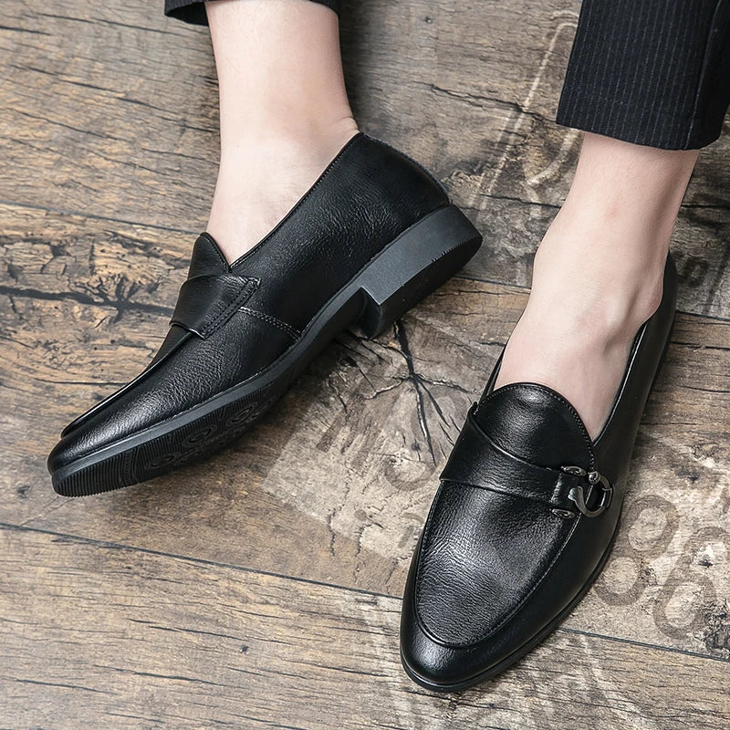Men Shoes Luxury Brand Casual Slip on Formal Loafers Moccasins Italian Summer Male Pointed Driving Shoes Classic Wedding Shoes