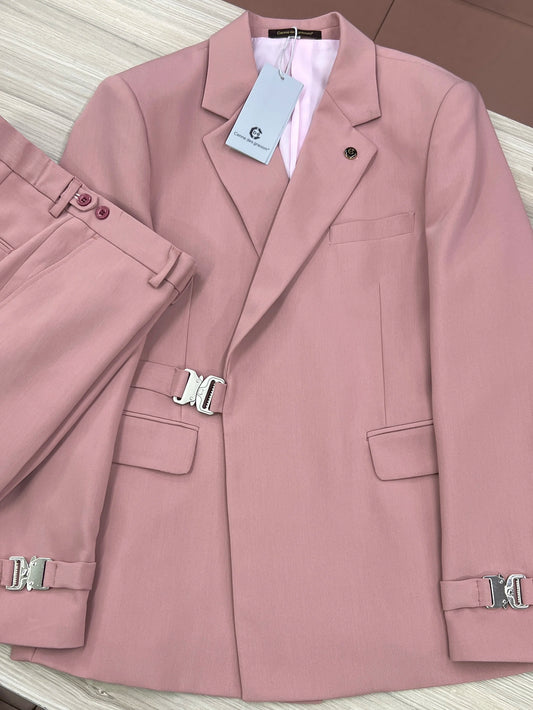 Tuxedo for Mens: Coat Design Dapper Metal Side Release Buckle Pink Men Suits 2 Pieces
