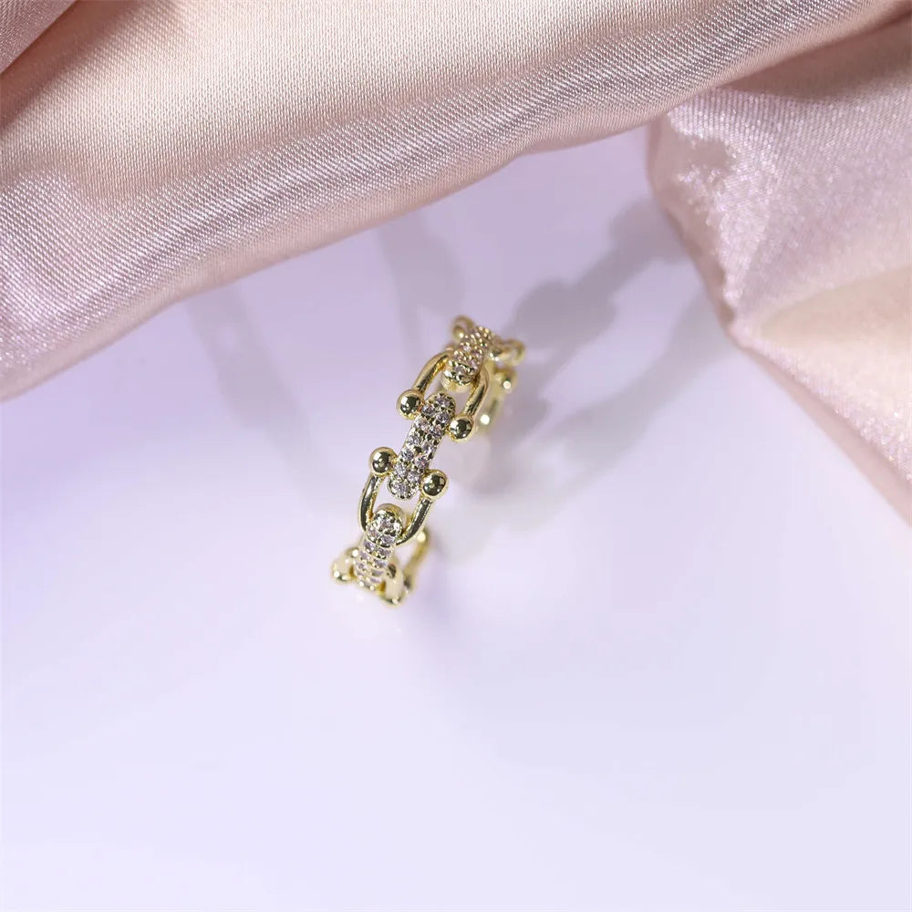Simple and Elegant Ring Female Line Twisted Rope Ring Temperament Fashion Exquisite Jewelry